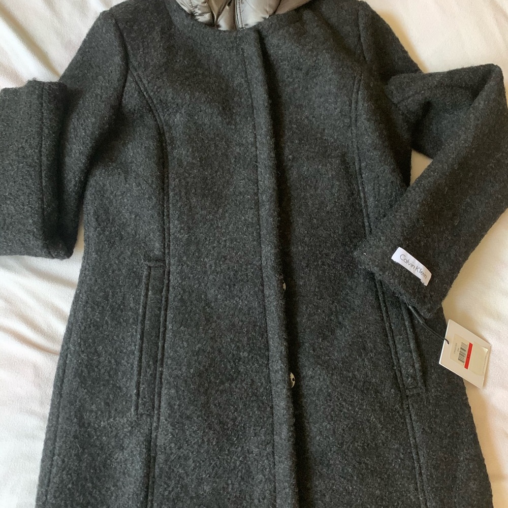 Coat - Picture 4 of 4